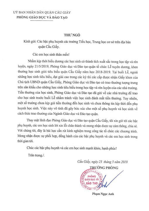 Học sinh nhận phần thưởng 'rỗng ruột', Phòng GD&ĐT quận gửi thư xin lỗi