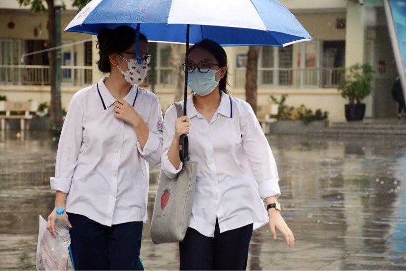 Thi vào lớp 10 Hà Nội : Đề vừa sức nhiều thí sinh, phù hợp thời gian thi 