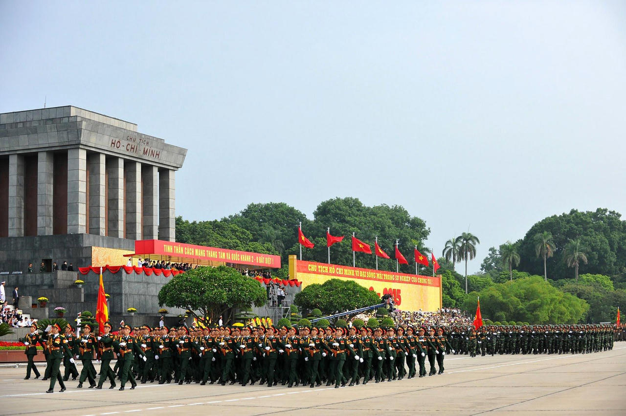 Ngắm Lễ diễu binh hùng tráng, rộn ràng đường phố Thủ đô dịp Quốc khánh 2015