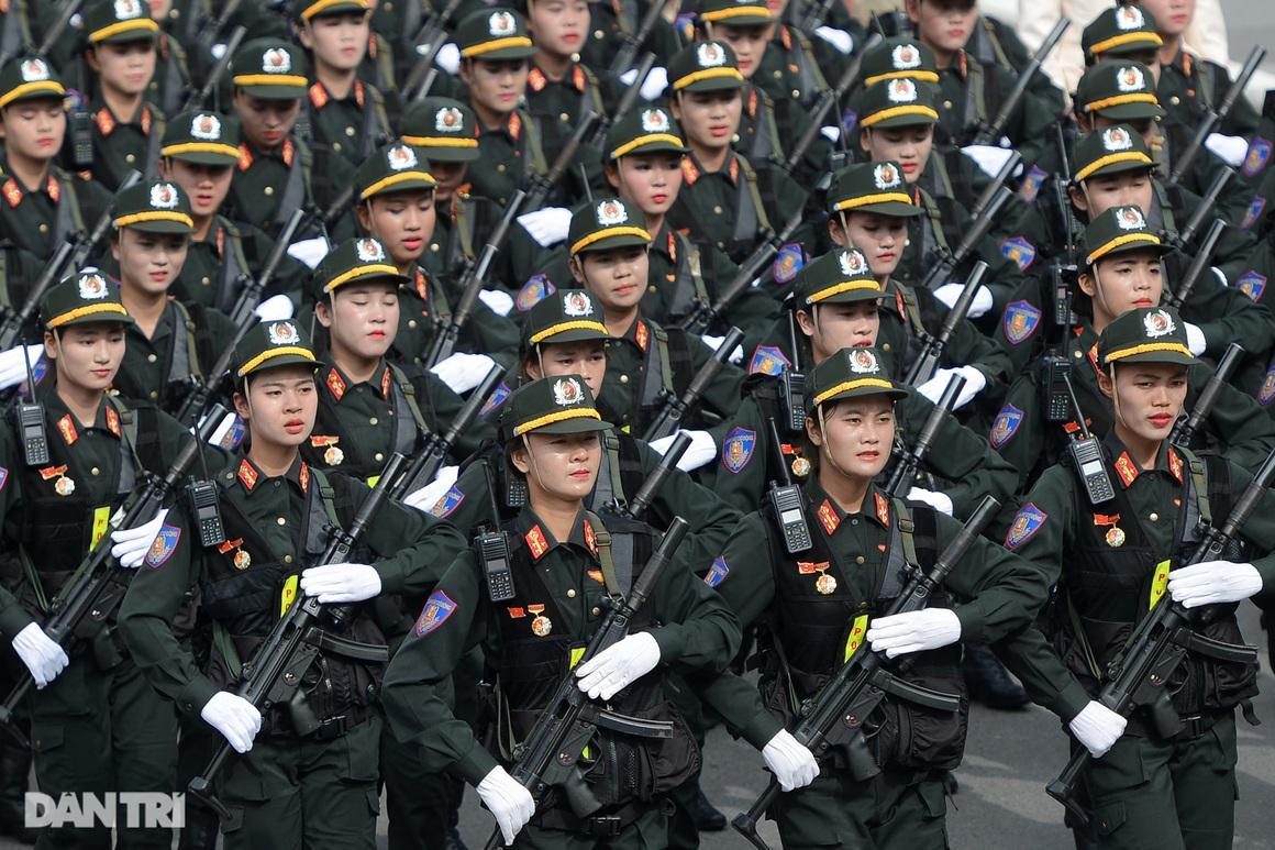 Ngắm Lễ diễu binh hùng tráng, rộn ràng đường phố Thủ đô dịp Quốc khánh 2015