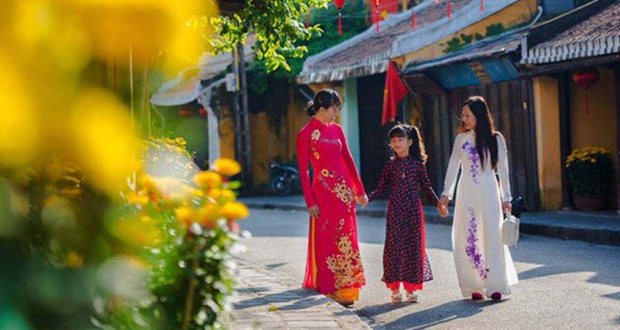 Năm 2022, xuất hành ngày, giờ nào tốt cho 12 con giáp?