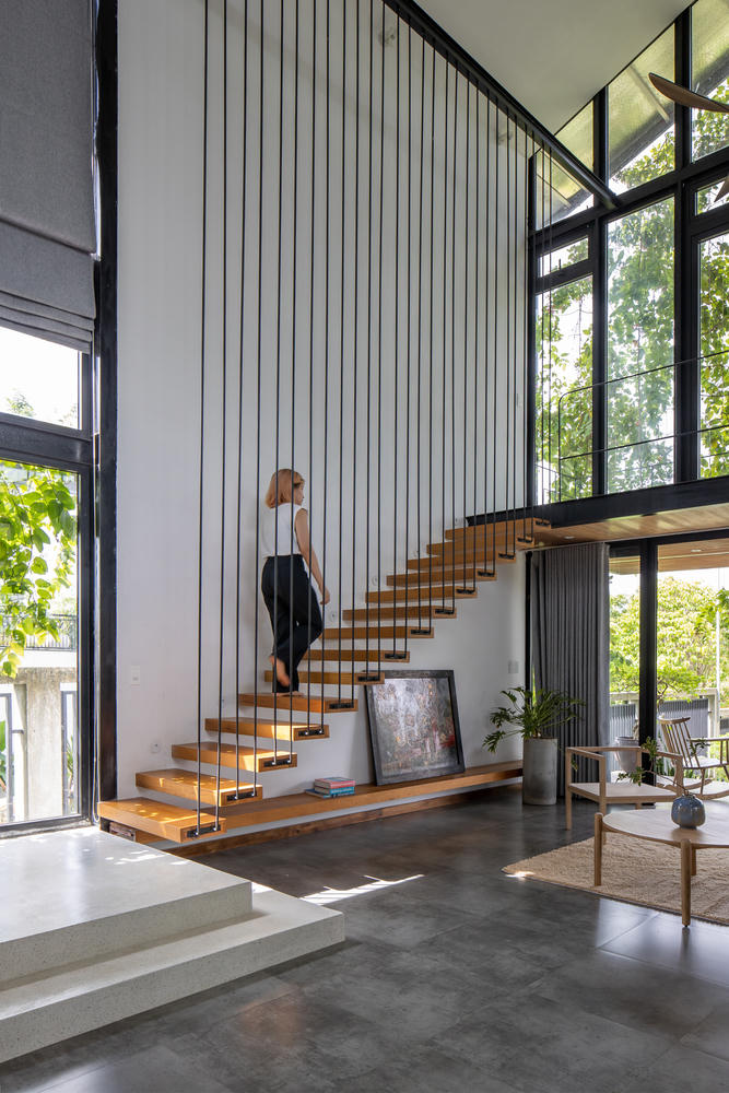 Bí mật trong ngôi nhà thép khiến ai cũng thích ở