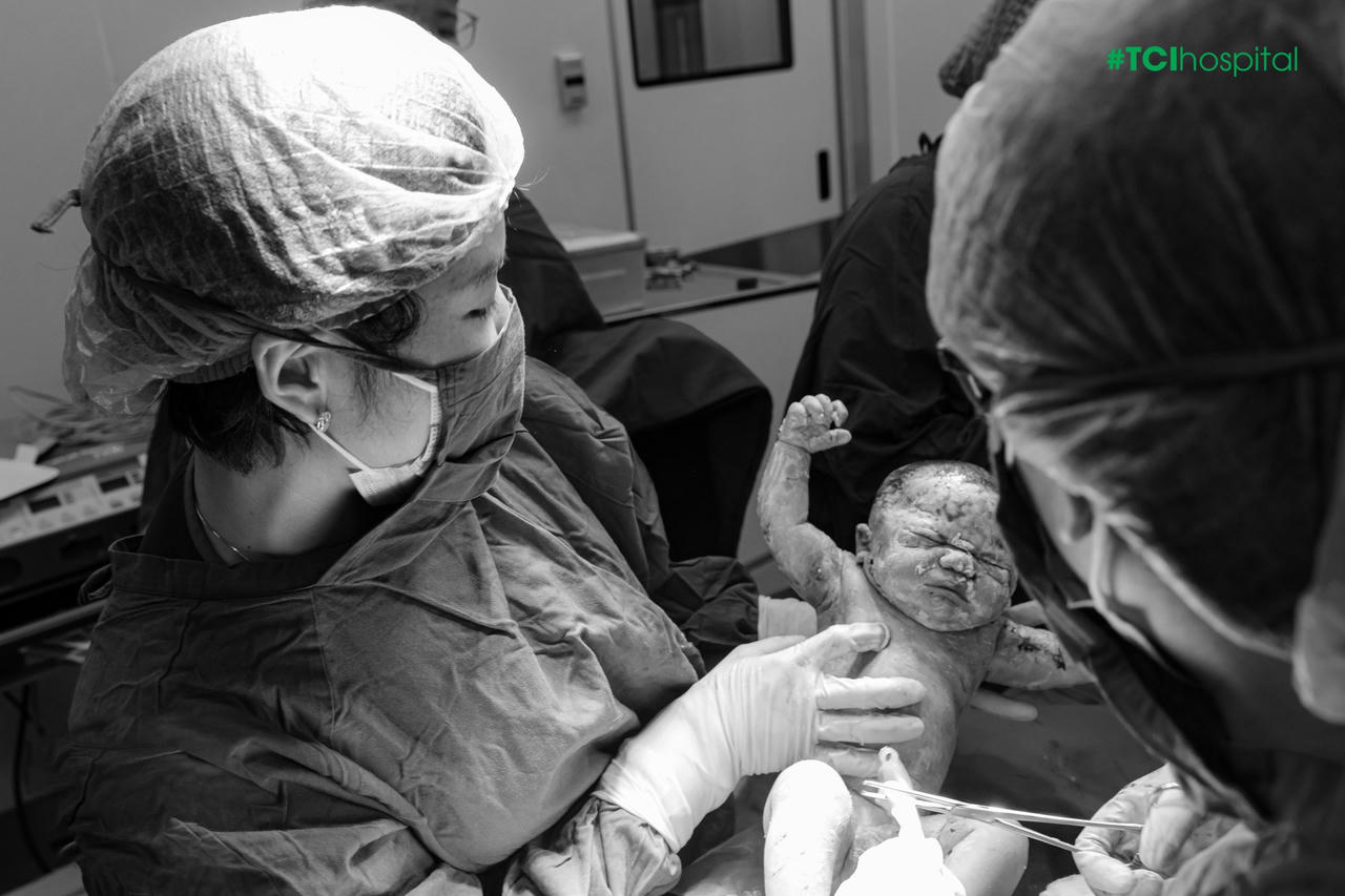 Sản phụ nhiễm liên cầu khuẩn nhóm B, ngôi thai ngược vẫn đón bé bình an