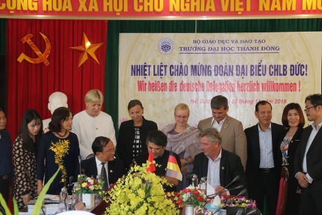 Hàng trăm cơ hội việc làm chờ đón sinh viên trường Đại học Thành Đông 