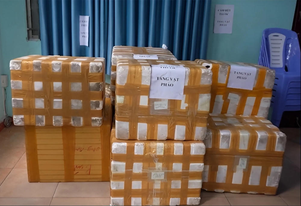 Công an nhiều tỉnh, thành 'hợp sức' phá đường dây buôn bán pháo nổ 'khủng'