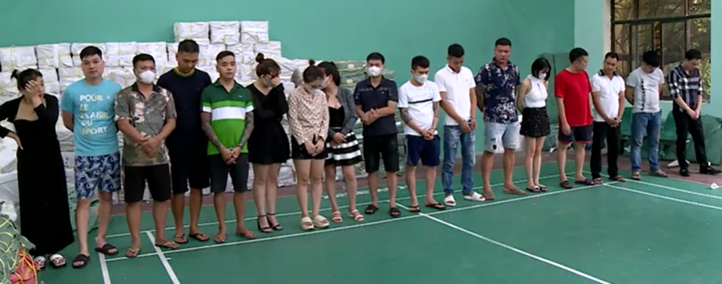 Bắt quả tang 17 nam nữ đang 'bay lắc' trong biệt thự khủng ở Bắc Ninh