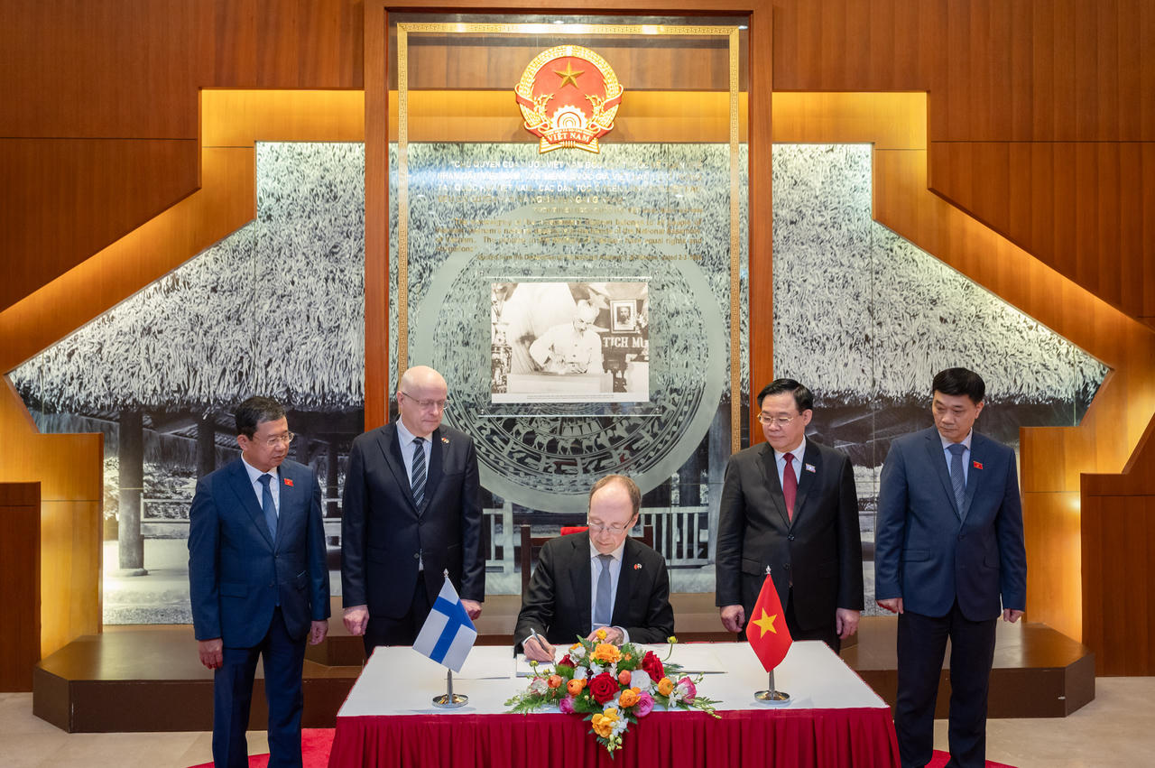 Chủ tịch Quốc hội Vương Đình Huệ đón, hội đàm với Chủ tịch Quốc hội Phần Lan Jussi Halla-aho