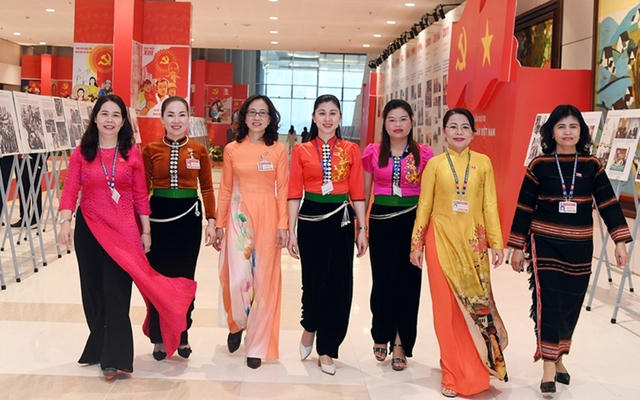  Quy định về nghỉ hưu ở tuổi cao hơn đối với cán bộ, công chức giữ chức vụ lãnh đạo, quản lý