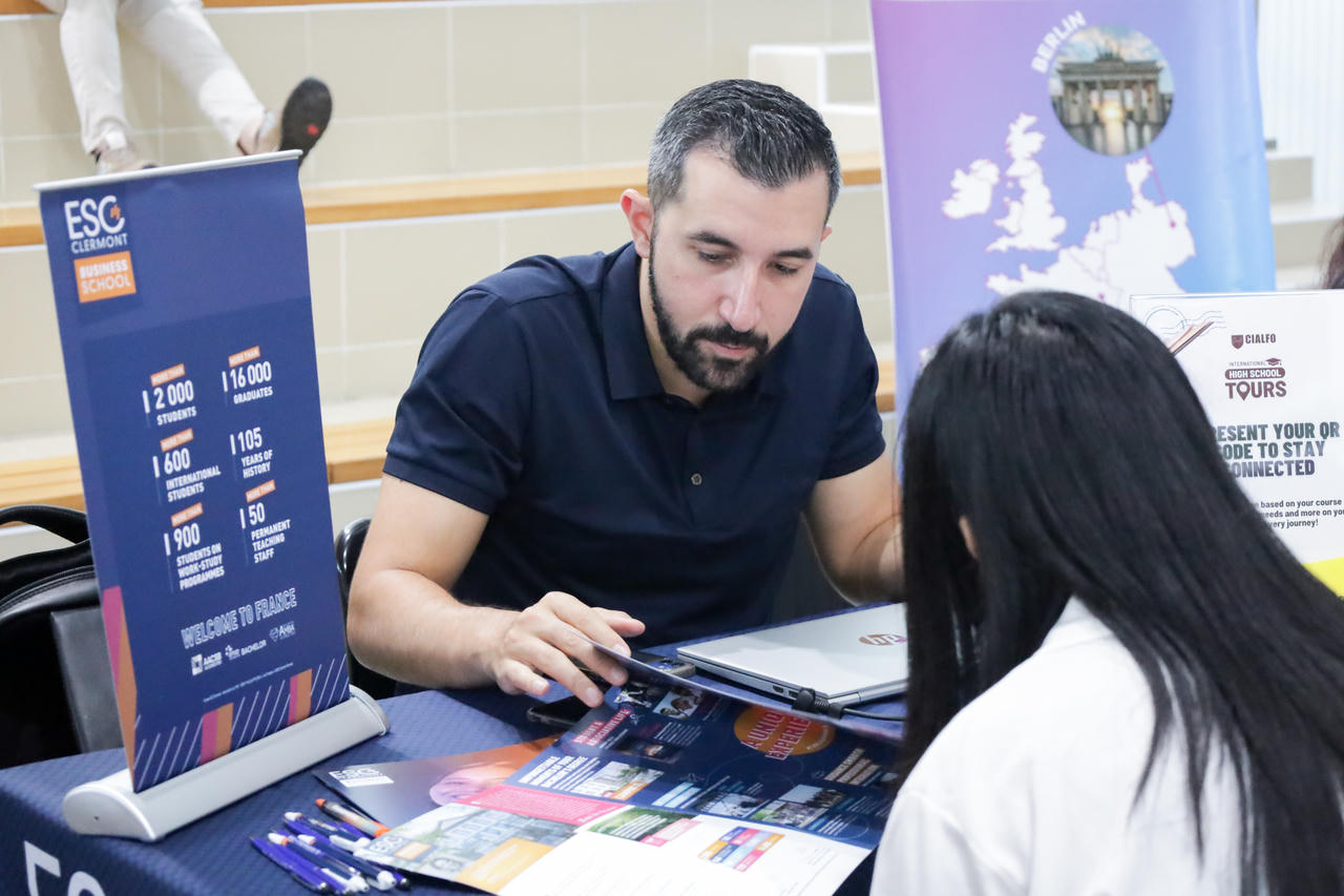 Hướng dẫn chọn ngành cho học sinh phổ thông qua liên kết đại học để kết nối tương lai 