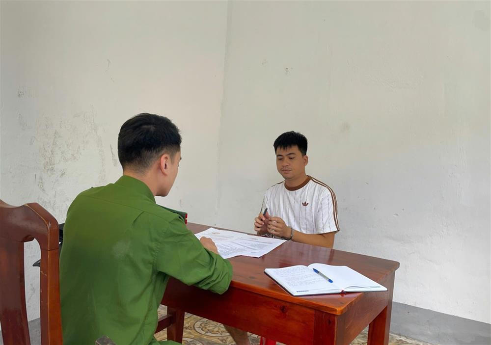 Khởi tố 2 đối tượng đánh bạc đặt cược hơn 3 tỷ đồng qua kênh 'KUBET'