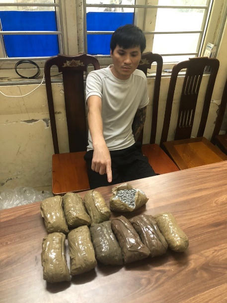 Thủ đoạn tinh vi giấu 19kg ma túy trong máy nén khí chuyển từ Pháp về Việt Nam