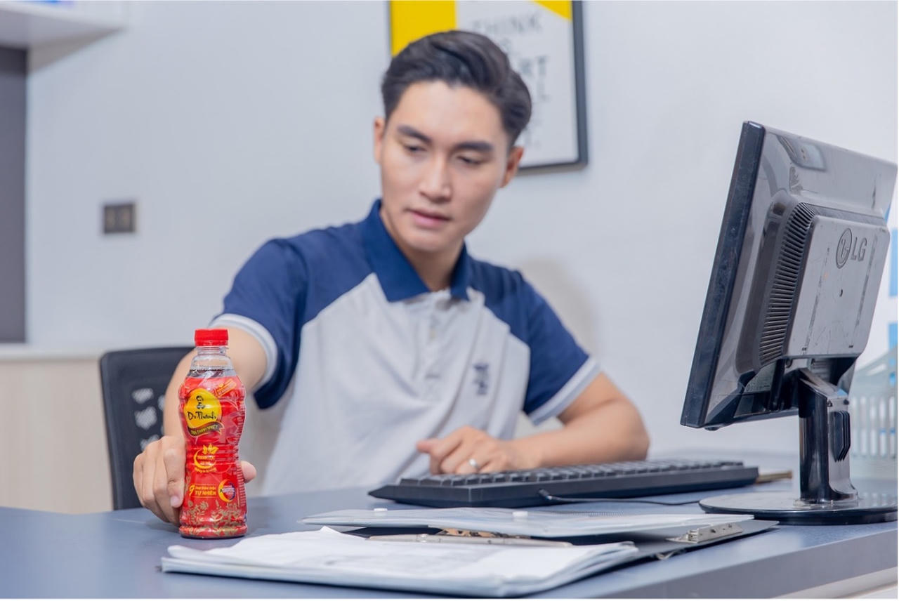 Áp lực, nóng trong người khi ngày chạy deadline đêm săn sale mùa tết