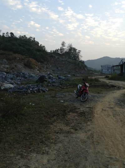 Tỉnh nghèo “quăng tiền” vào dự án… “đắp chiếu“