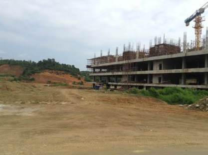 Bệnh viện đa khoa 500 giường thi công kiểu "rùa bò"