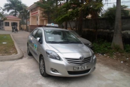  Cảnh sát giao thông bị đâm gãy xương trong khi làm nhiệm vụ