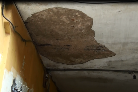 Hà Nội: Nhà “rách” dân vá bằng “chuồng cọp”