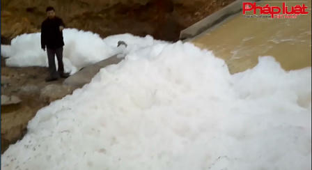 Nhà máy giấy An Hòa xả thải, người dân "sống trong sợ hãi"