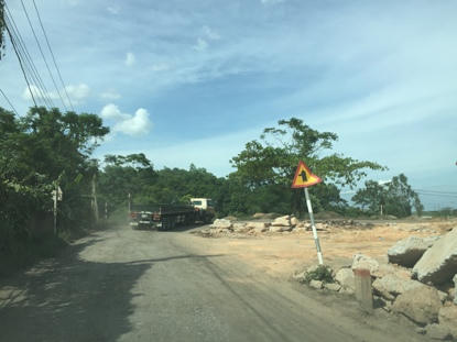 UBND tỉnh Thái Nguyên “hợp thức” cho xe quá tải chạy trên đê Chã?