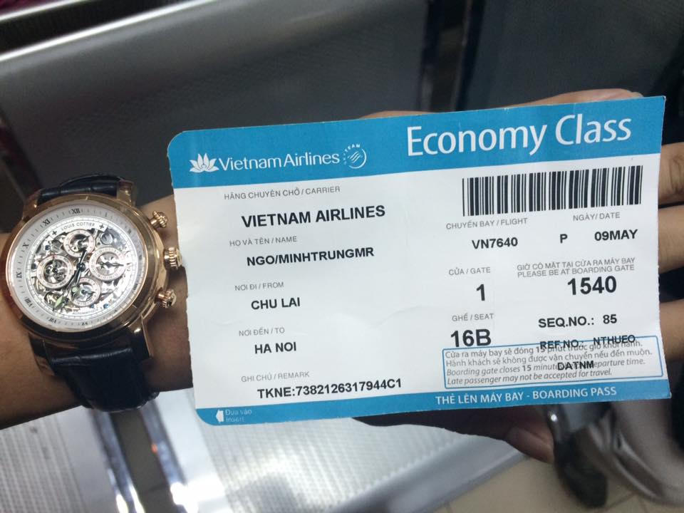 Máy bay của Vietnam Airlines lại hoãn bay vì không đủ ánh sáng để cất cánh