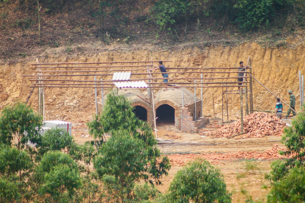 Cận cảnh công trường “xẻ thịt” rừng phòng hộ tại Xã Ngọc Thanh - TX Phúc Yên