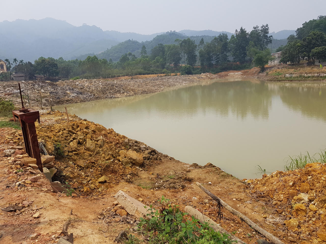 Xã Ngọc Thanh – Thị xã Phúc Yên: Diện tích hồ Ba Dốc bị “xâu xé”?