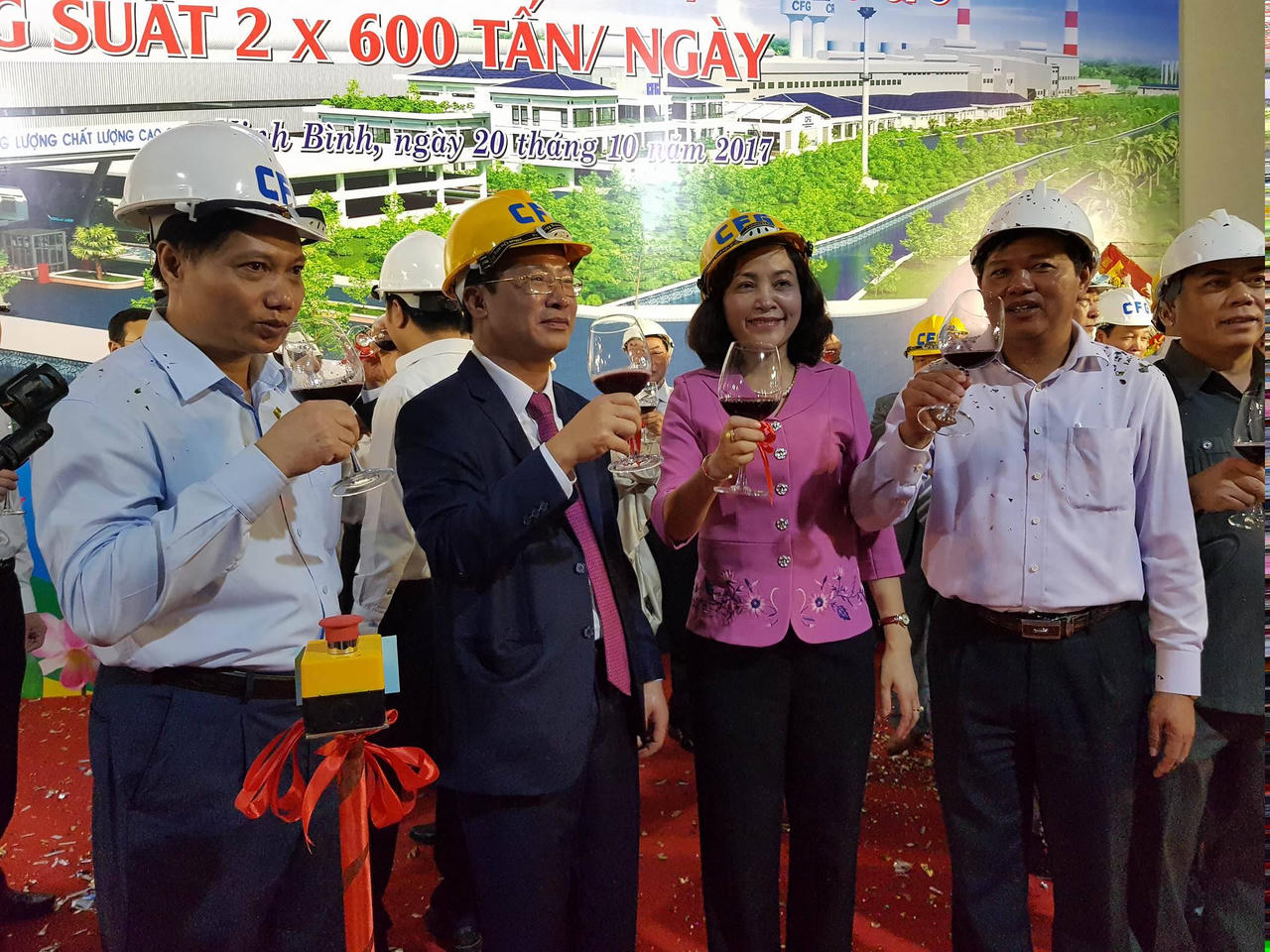  Ninh Bình : Tập đoàn Indevco tổ chức lễ đốt lửa lò nấu nhà máy kính tiết kiệm năng lượng chất lượng cao CFG 