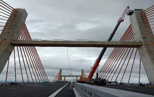 Những lỗ lực cuối cùng trước giờ thông xe cầu Bạch Đằng