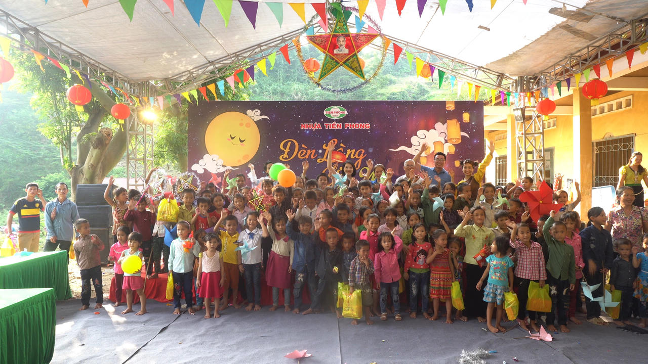 Công ty CP Nhựa Thiếu niên Tiền Phong xây những cây cầu nối hai bờ yêu thương