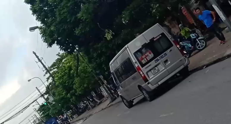 Thái Bình: Xe dù, bến cóc ngang nhiên hoạt động rầm rộ, TTGT, CSGT vắng bóng