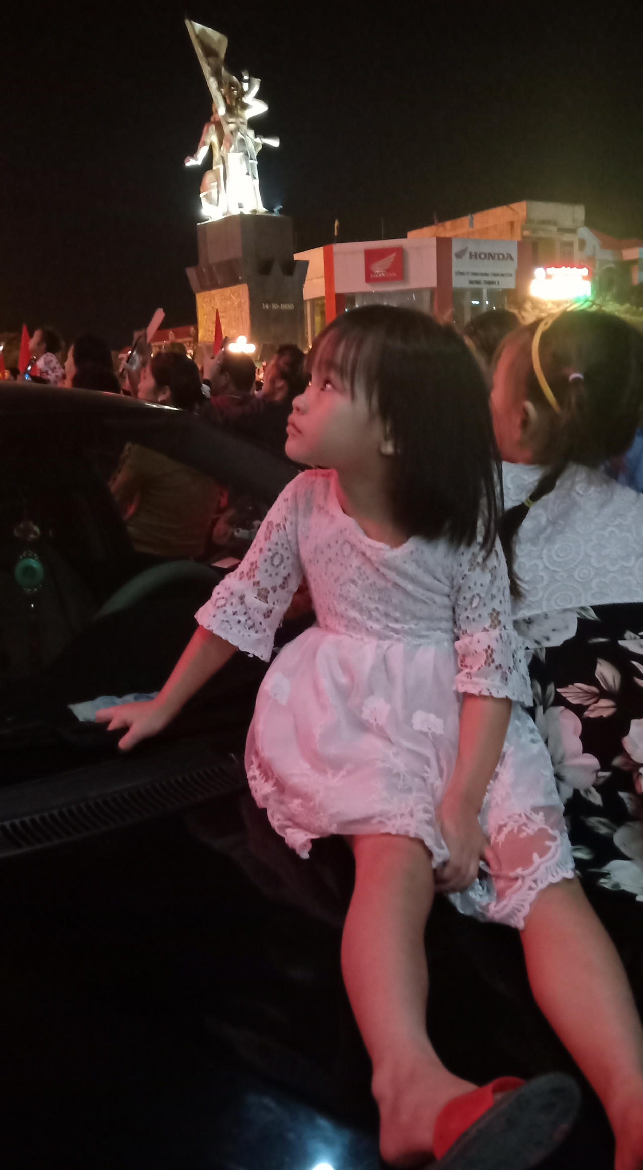 Mãn nhãn màn bắn pháo hoa chào mừng 190 năm thành lập huyện Tiền Hải