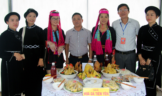 Quảng Ninh: Mãn nhãn với Lễ hội ẩm thực “Gà Tiên Yên”