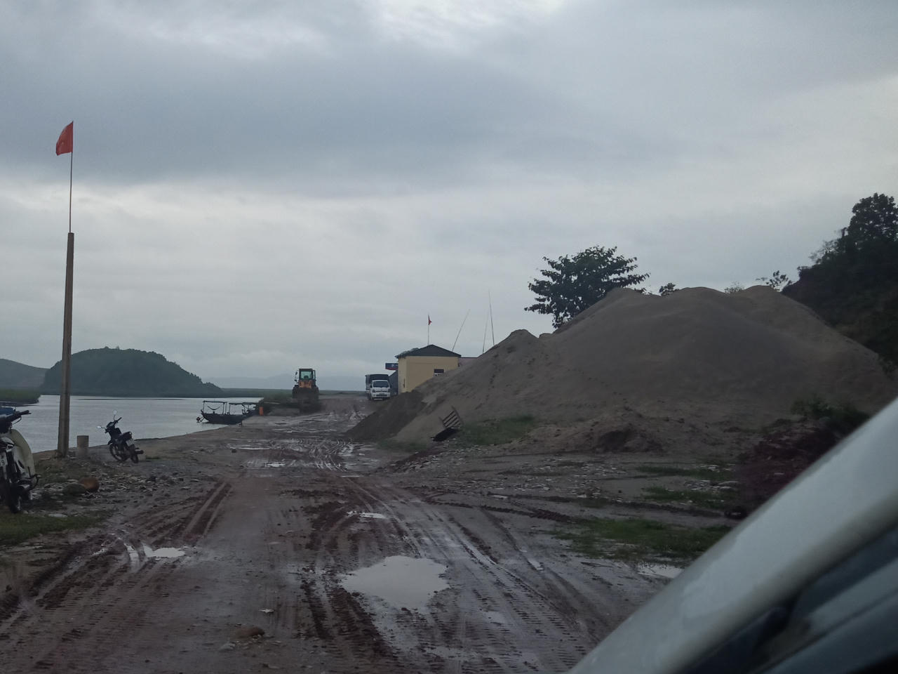 Quảng Ninh: Cây xăng xây dựng không phép của bố đẻ Chủ tịch kiêm Bí thư xã Đại Bình