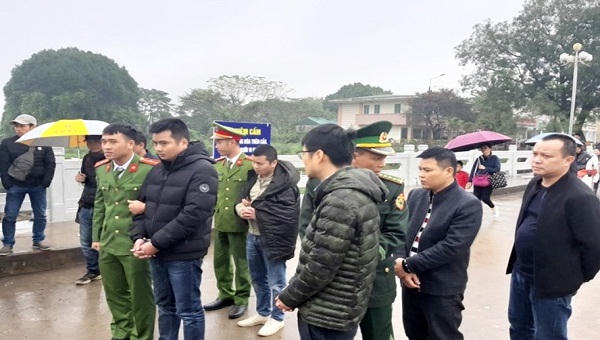 Truy bắt 8 đối tượng Trung Quốc trốn nã sang Việt Nam