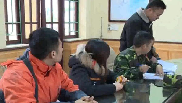 Ngủ mê trên ô tô khách, nữ tiểu thương bị bán cho người đàn ông Trung Quốc