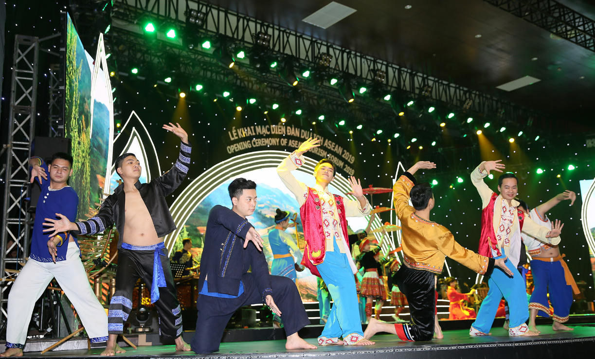 2.000 đại biểu tham dự Diễn đàn Du lịch ASEAN tại Hạ Long