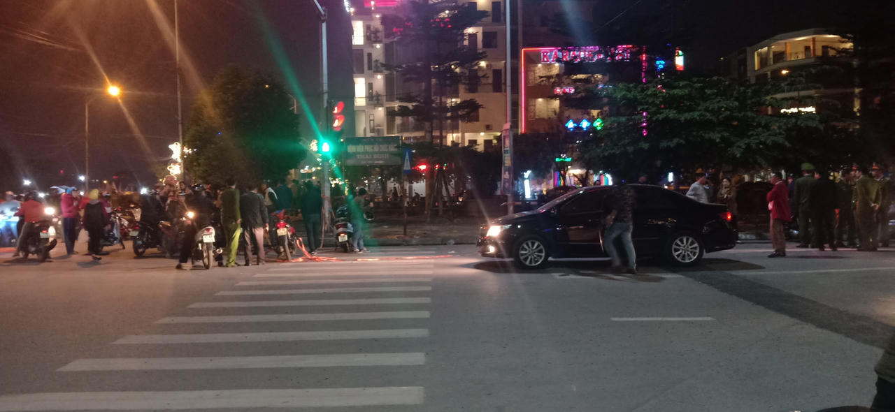 Mâu thuẫn tranh giành bãi gửi xe, một người đàn ông bị đánh tử vong tại chỗ