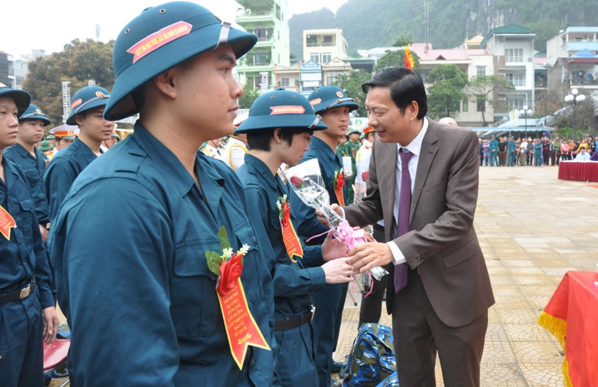 Hơn 500 công dân Quảng Ninh, Hải Phòng viết đơn tình nguyện nhập ngũ