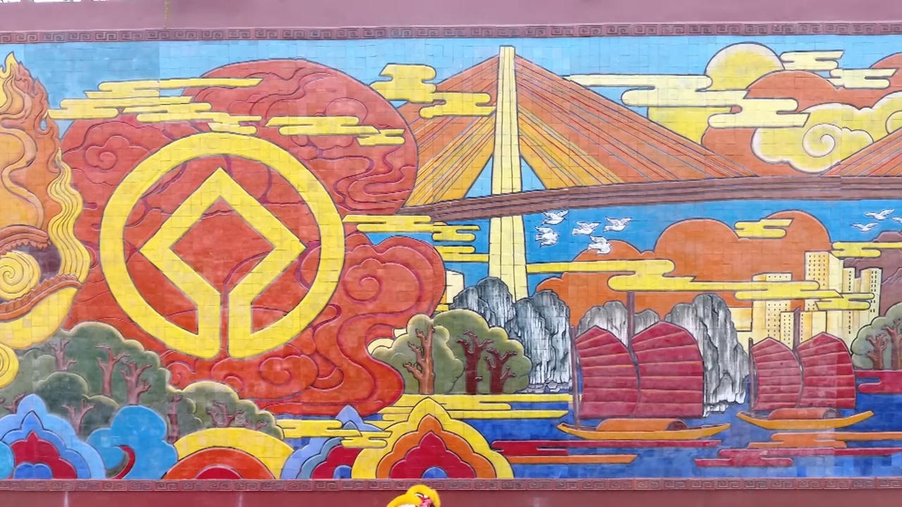 Mãn nhãn với bức phù điêu gốm gần 300m tại Bãi Cháy