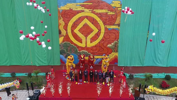 Mãn nhãn với bức phù điêu gốm gần 300m tại Bãi Cháy