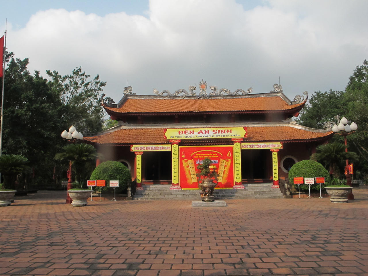 Theo dấu chân các vua Trần