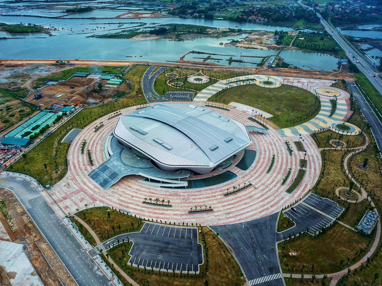 Chiêm ngưỡng nhà thi đấu đẳng cấp quốc tế nơi cửa ngõ của thành phố Kỳ quan