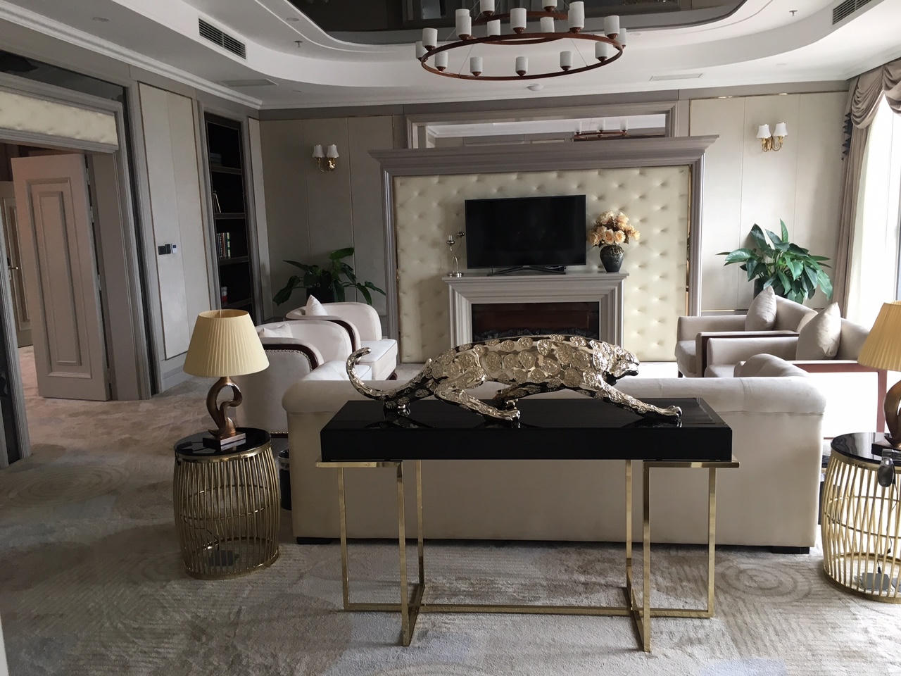 Kinh nghiệm chọn thảm trải sàn của hệ thống khách sạn thuần Việt lớn nhất Đông Dương 