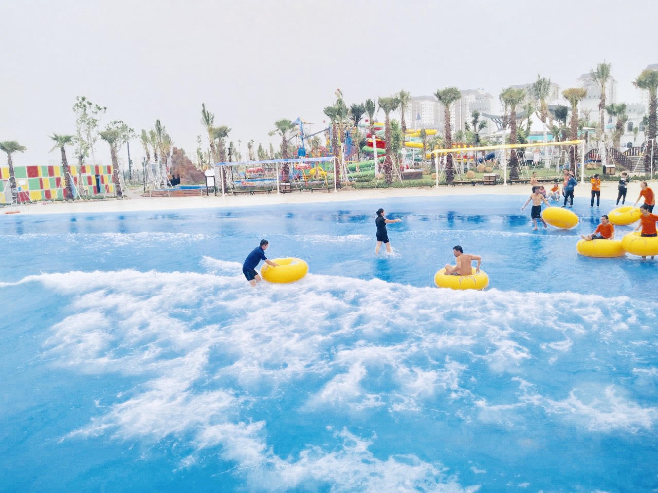 Một ngày trải nghiệm thú vị tại công viên nước Thanh Hà