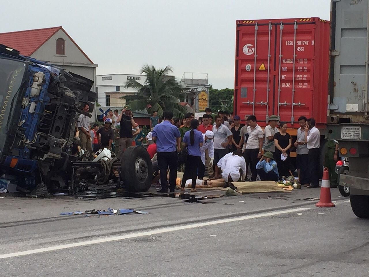 Bộ trưởng Nguyễn Văn Thể yêu cầu sớm đưa ra kết luận về nguyên nhân vụ tai nạn ở Hải Dương