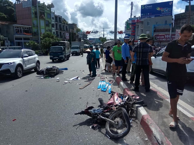 Xe khách gây tai nạn kinh hoàng nguyên nhân do nổ lốp?