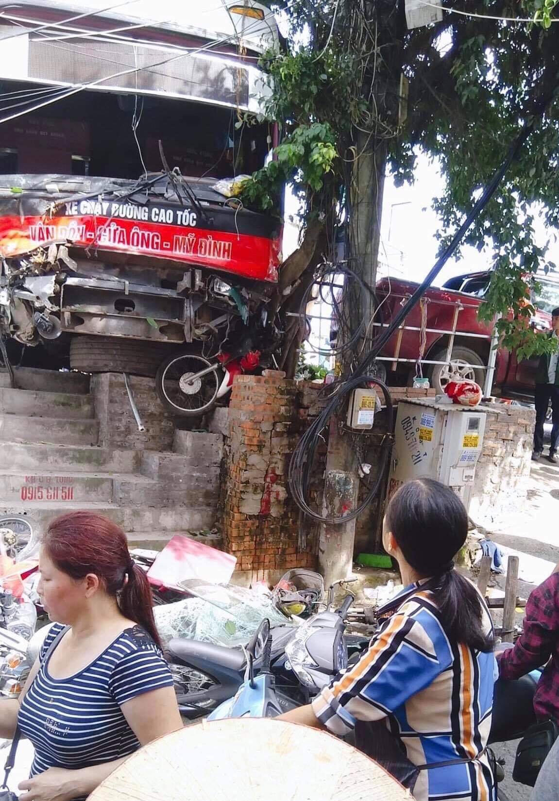 Tai nạn kinh hoàng tại Quảng Ninh: Chủ xe khách nói gì?