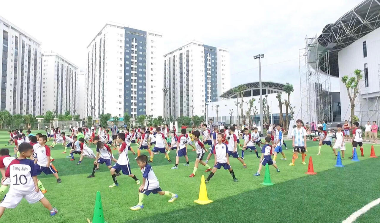 Ngày hội sắc màu trên sân cỏ  tại khu liên hợp thể thao Thanh Hà 