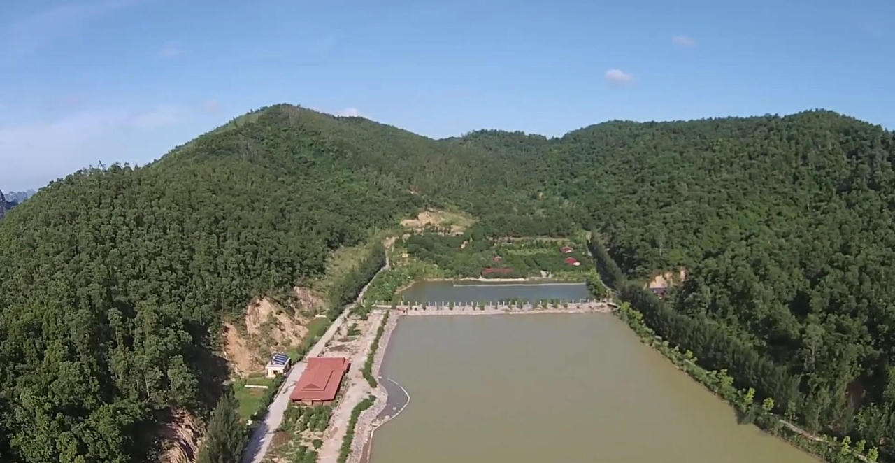 "Đại gia' đất Mỏ chiếm đảo trên vịnh Bái Tử Long xây biệt phủ