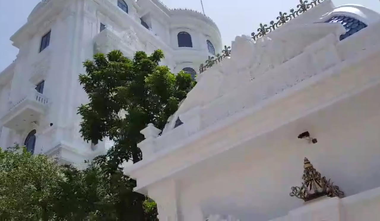 Về Thái Bình chiêm ngưỡng “lâu đài” trăm tỷ của đại gia xăng dầu