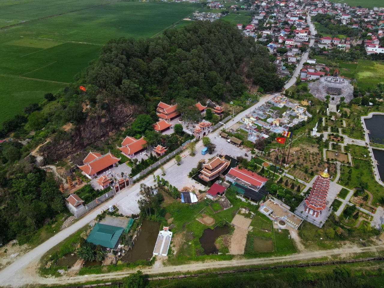 Núi Hổ Sơn – Nơi sống và hóa thân của Công chúa Huyền Trân